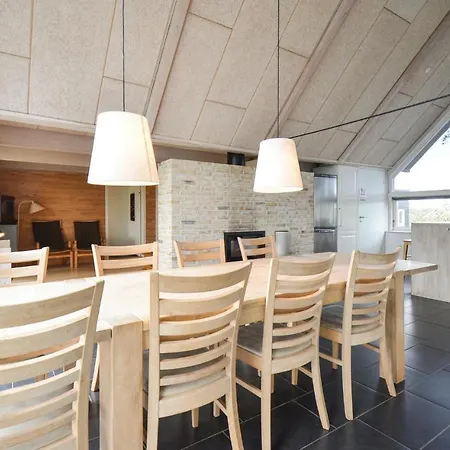 Gorgeous Home In Ebeltoft With Kitchen エーベルトフト