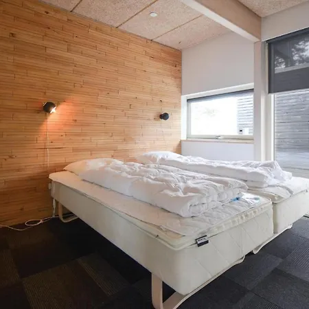 Gorgeous Home In Ebeltoft With Kitchen 別荘