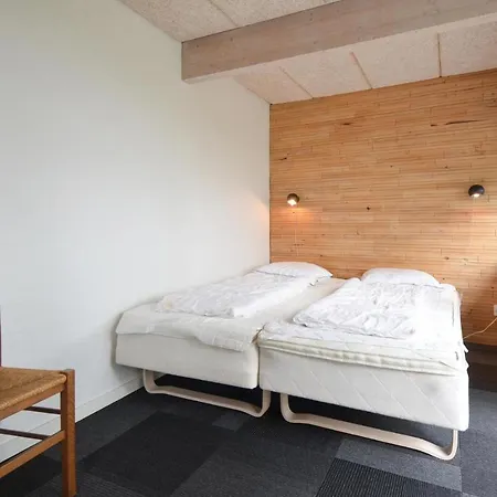 Gorgeous Home In Ebeltoft With Kitchen 別荘