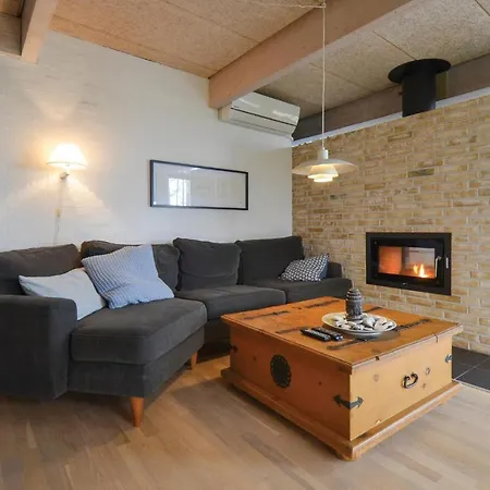 Gorgeous Home In Ebeltoft With Kitchen 別荘 エーベルトフト