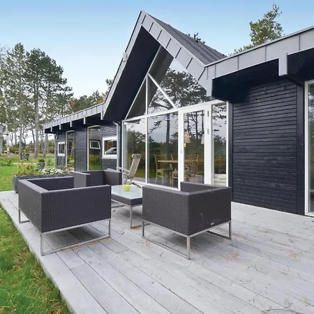 Gorgeous Home In Ebeltoft With Kitchen エーベルトフト